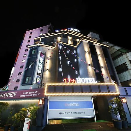 17Th Hotel Yeonje Dış mekan fotoğraf