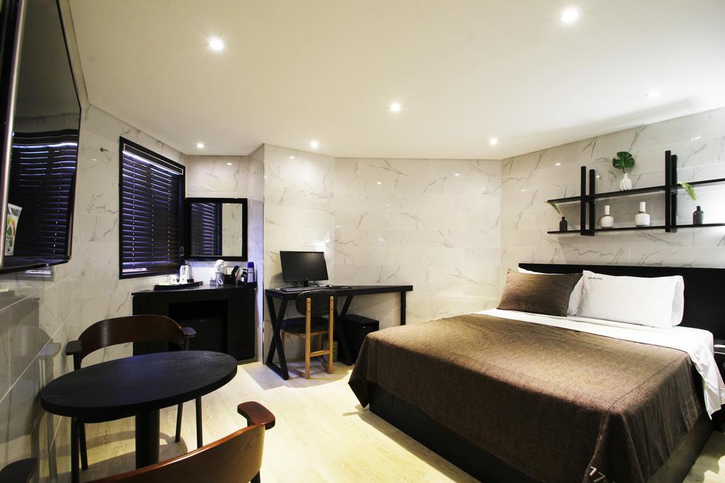 17Th Hotel Yeonje Dış mekan fotoğraf