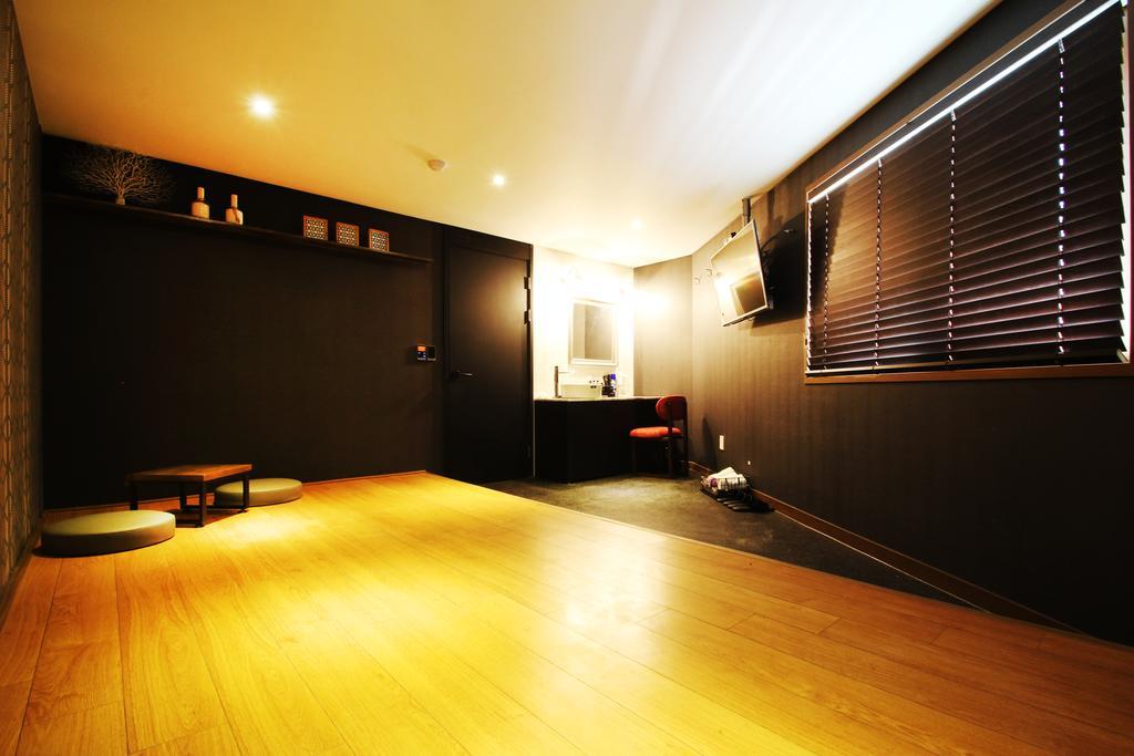 17Th Hotel Yeonje Dış mekan fotoğraf
