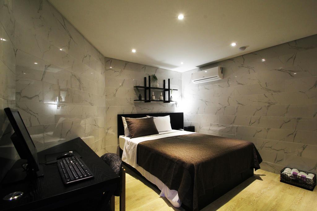 17Th Hotel Yeonje Dış mekan fotoğraf