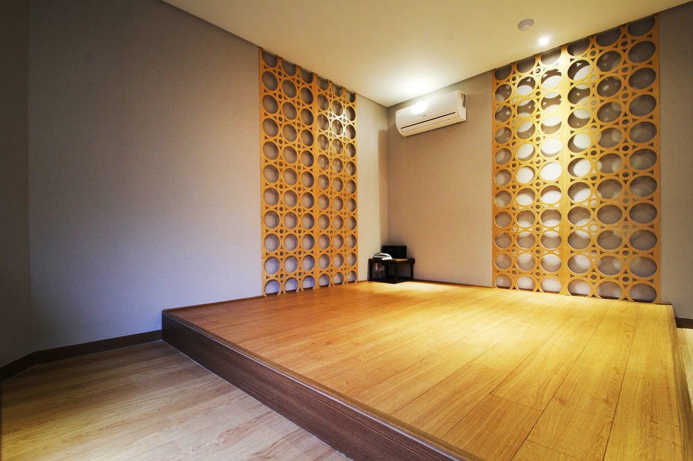 17Th Hotel Yeonje Dış mekan fotoğraf
